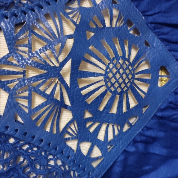 Miss me dark bright blue sleeveless shirt size large - Picture 6 of 9